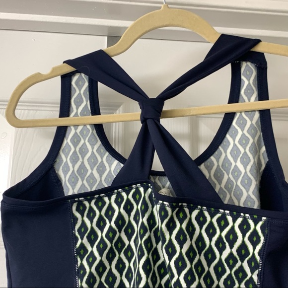 Chico's Zenergy tank top size 0 - Picture 4 of 7